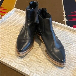 Muse & Cloud Black Leather Chelsea Boots